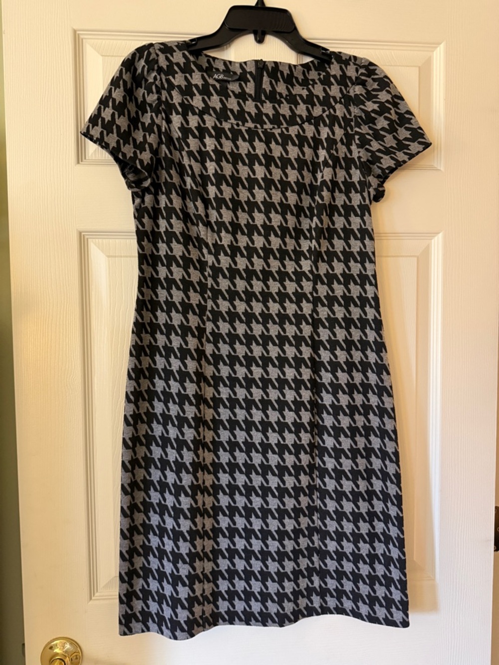 AGB Black and Gray Houndstooth Midi Dress